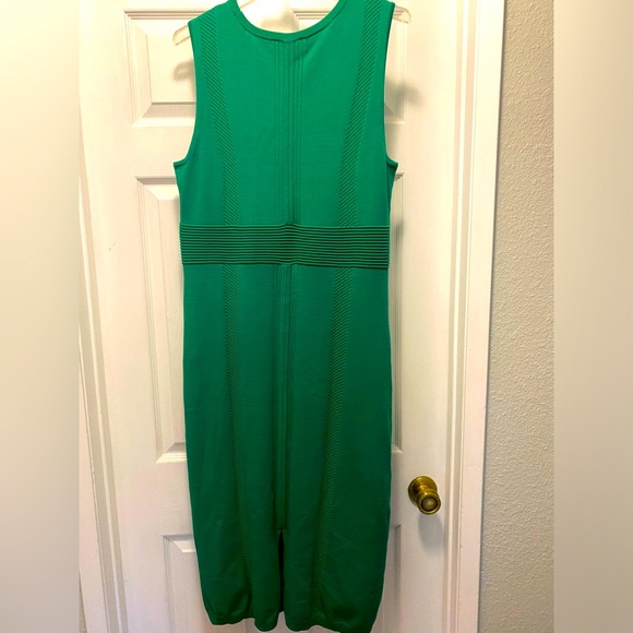 NEW YORK & COMPANY WITH GABRIELLE UNION GREEN KNIT BODYCON MIDI DRESS - SIZE XL - Picture 7 of 15